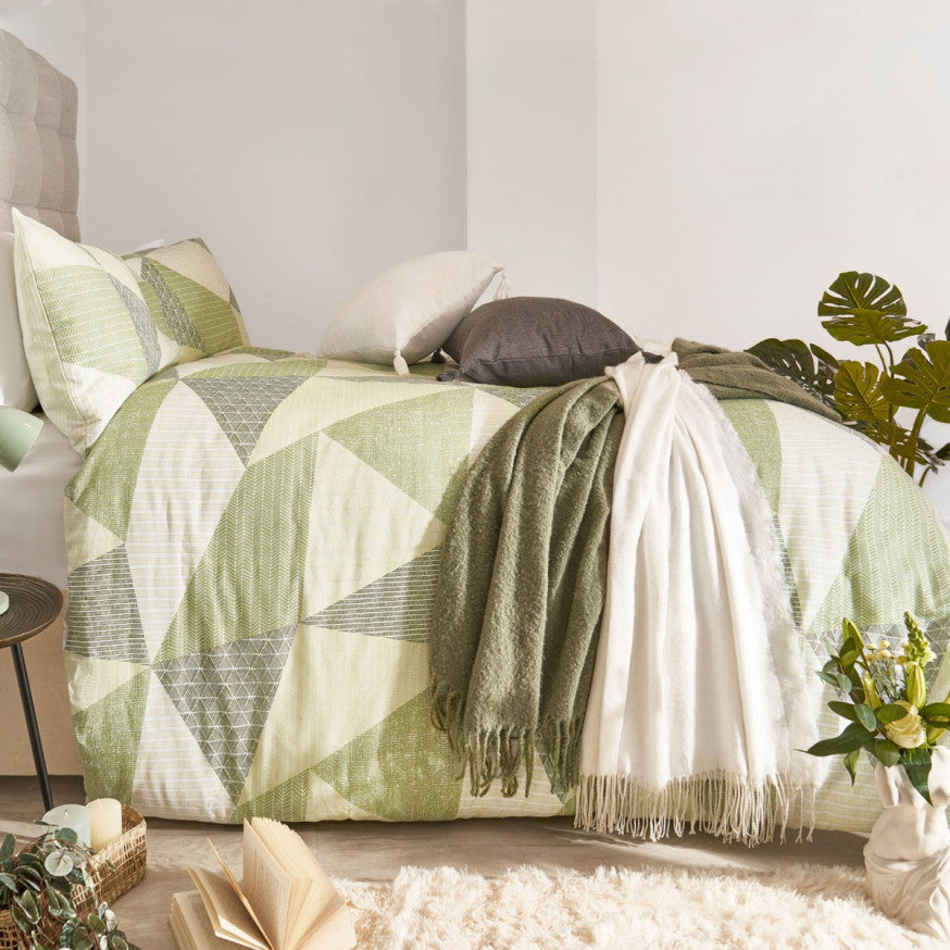 Monochrome Geometric Quilt Set
