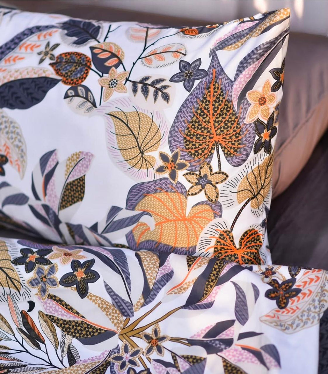 Cotton Satin Bedsheets B&B (CS-22)